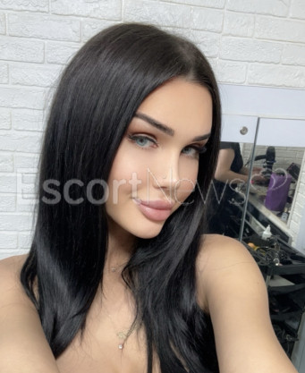 Photo escort girl Esya: the best escort service