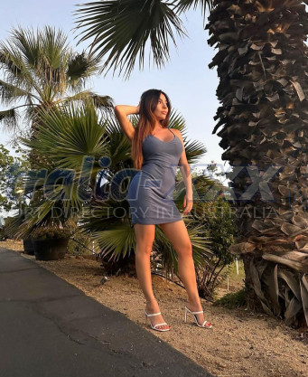 Photo escort girl Senna: the best escort service