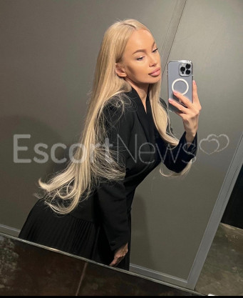 Photo escort girl ALYONA: the best escort service