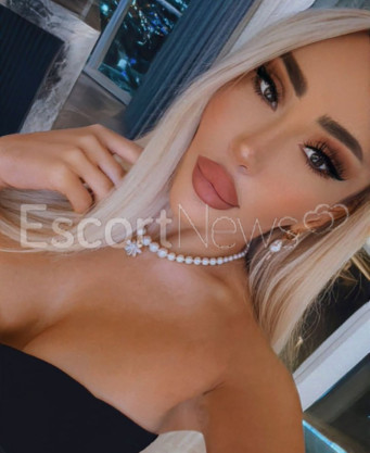 Photo escort girl Kiara: the best escort service