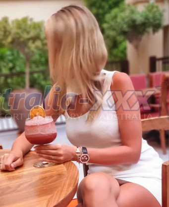 Photo escort girl Karina: the best escort service