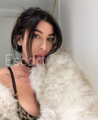 Photo escort girl Alina: the best escort service