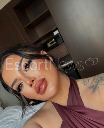 Photo escort girl Karla: the best escort service