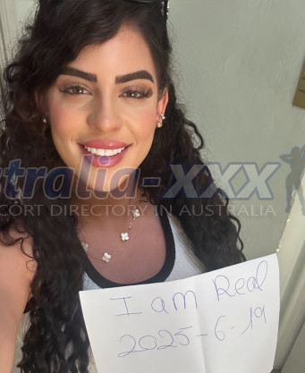 Photo escort girl Carolina Fox: the best escort service