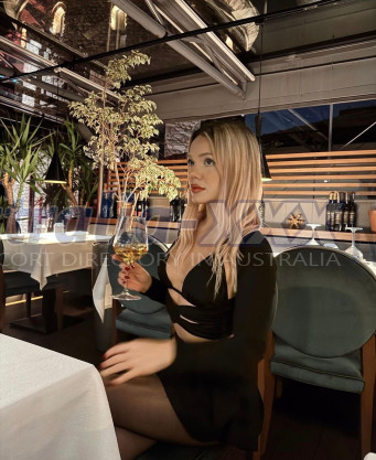 Photo escort girl Berfu: the best escort service