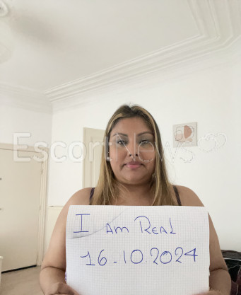 Photo escort girl Larissa: the best escort service