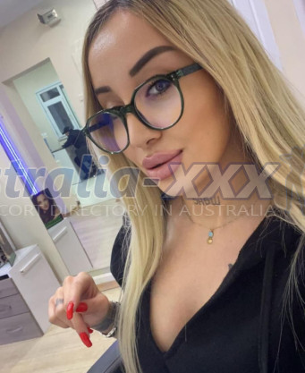 Photo escort girl Devin: the best escort service