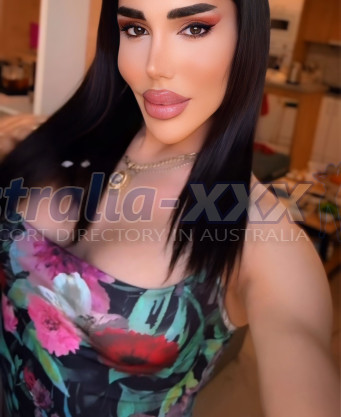 Photo escort girl Lili Fox: the best escort service