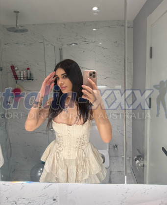 Photo escort girl Rana : the best escort service