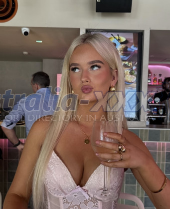 Photo escort girl Nena: the best escort service