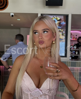 Photo escort girl Nena: the best escort service