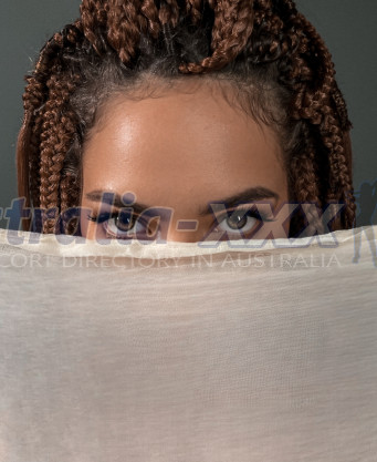 Photo escort girl Emeli: the best escort service