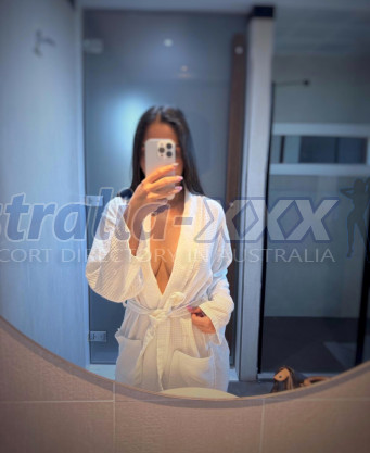 Photo escort girl Asu Levin : the best escort service