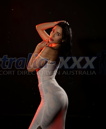 Photo escort girl Molli : the best escort service