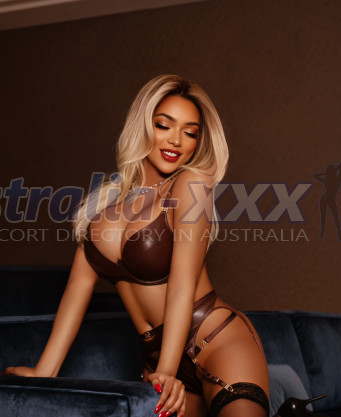 Photo escort girl Noa Aliya: the best escort service