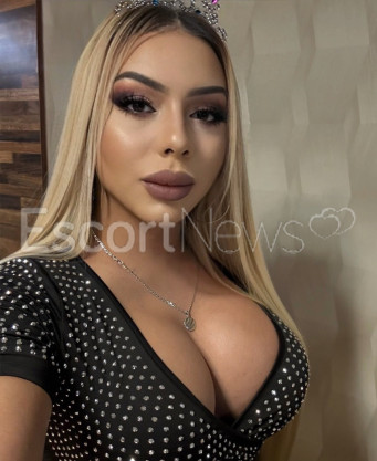 Photo escort girl Andrea cavalli : the best escort service