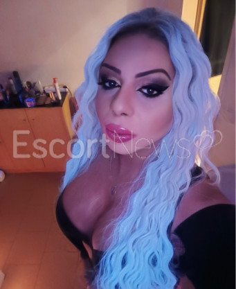 Photo escort girl Andrea cavalli : the best escort service