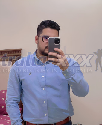 Photo escort girl Ali Azlan: the best escort service