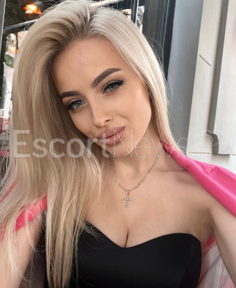 Photo escort girl Camilla: the best escort service