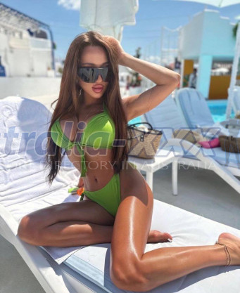 Photo escort girl Julia : the best escort service