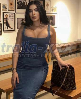 Photo escort girl Larissa : the best escort service