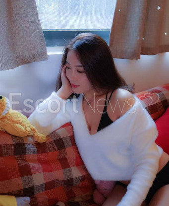 Photo escort girl XiXi: the best escort service