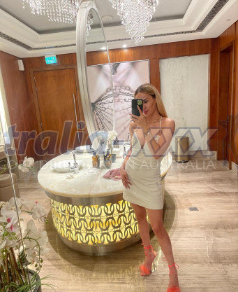 Photo escort girl Mira: the best escort service