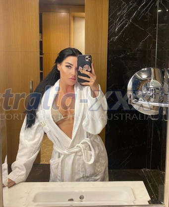 Photo escort girl Melony: the best escort service