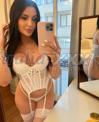 Photo escort girl Nanda: the best escort service