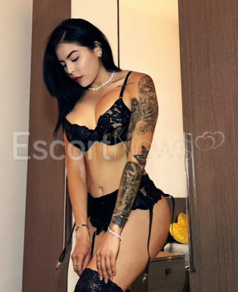 Photo escort girl CAROLINA : the best escort service