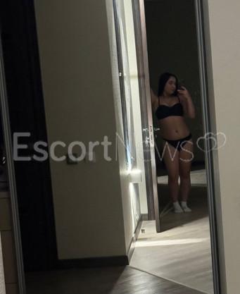 Photo escort girl Lora: the best escort service