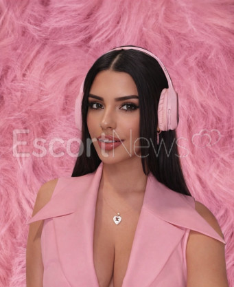 Photo escort girl Pera: the best escort service