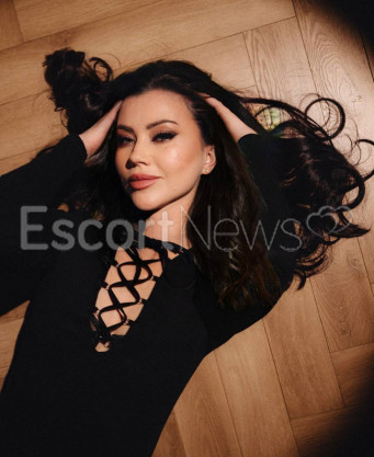 Photo escort girl Arash: the best escort service