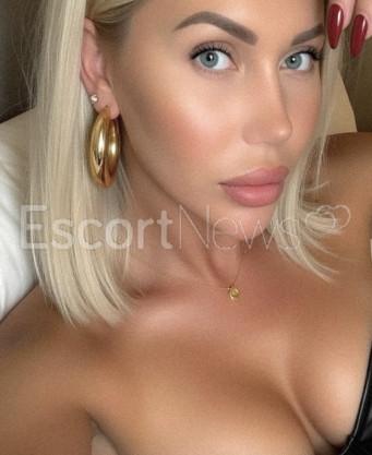 Photo escort girl Alina: the best escort service
