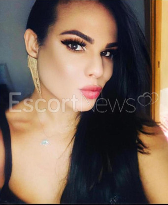 Photo escort girl SANDRYELLE : the best escort service