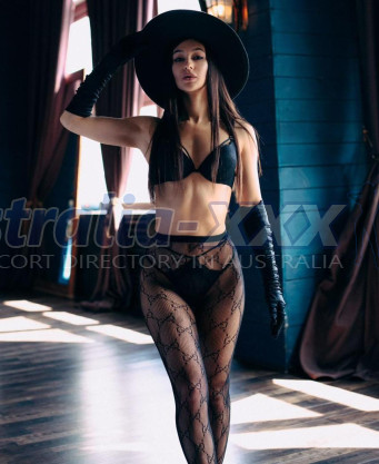 Photo escort girl Adelia: the best escort service