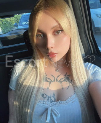 Photo escort girl Larissa: the best escort service