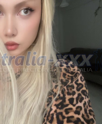 Photo escort girl Larissa: the best escort service