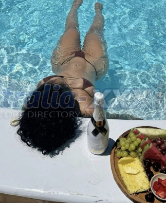 Photo escort girl luna: the best escort service