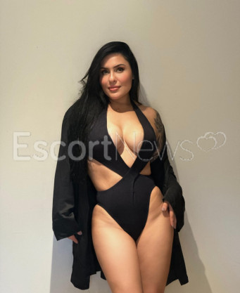 Photo escort girl Scarlet: the best escort service