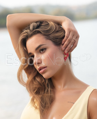 Photo escort girl Mia: the best escort service