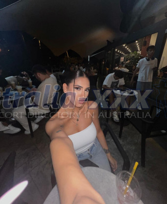 Photo escort girl Hira: the best escort service