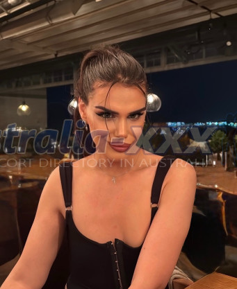 Photo escort girl Selis: the best escort service