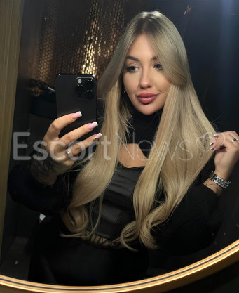 Photo escort girl Ivory: the best escort service