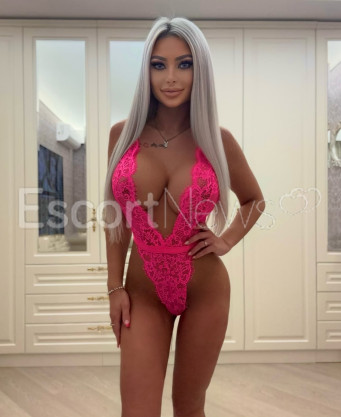 Photo escort girl DEBBIE: the best escort service