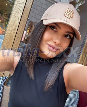 Photo escort girl SONIA LUX: the best escort service
