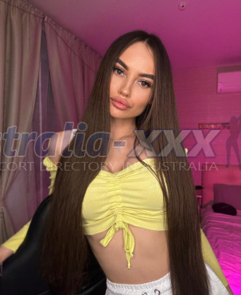 Photo escort girl Larisa: the best escort service