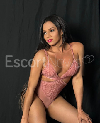 Photo escort girl RIHANNA : the best escort service