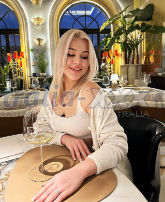 Photo escort girl Natasha: the best escort service