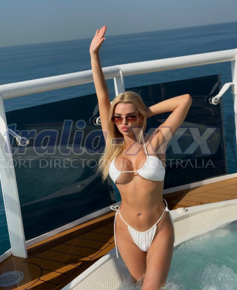 Photo escort girl Nicole: the best escort service